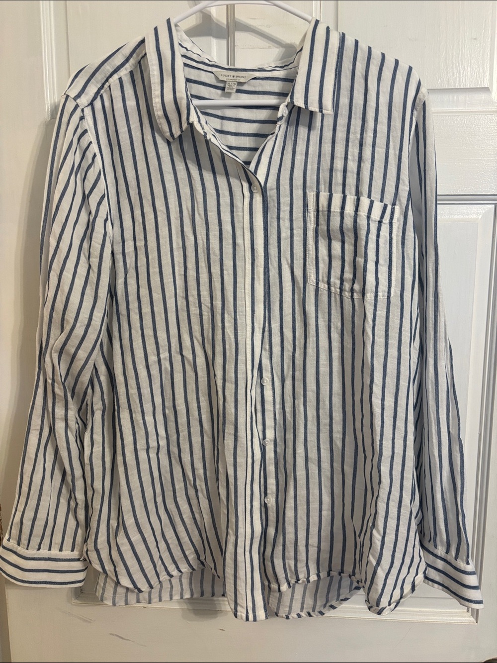Classic womens White Button-Up Shirt with Navy Stripes sz xl
